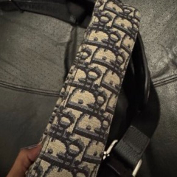 Dior Zipped Pouch with Strap Oblique Jacquard Beige and Black - Picture 11 of 14